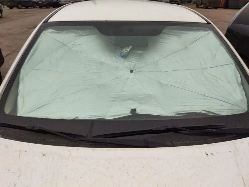 Автомобільна сонцезахисна парасолька на лобове скло 78&times;136 см NN78136 фото